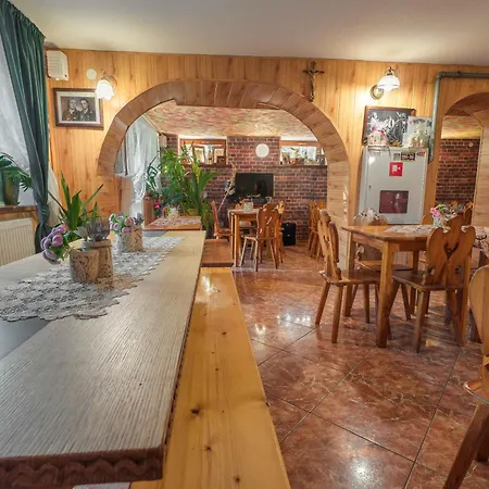 ホームステイ U Ani W Malym Cichym